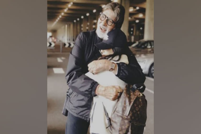 Amitabh Bachchan news latest  big b heartfelt post granddaughter news  Navya Naveli Nanda news update  Bachchan shares heartfelt post granddaughter news  അമിതാഭ് ബച്ചൻ വാർത്ത  അമിതാഭ് ബച്ചൻ ചെറുമകൾ വാർത്ത  അമിതാഭ് ബച്ചൻ നവ്യ നവേലി നന്ദ വാർത്ത  ബിഗ് ബി നവ്യ നവേലി നന്ദ വാർത്ത  പേരക്കുട്ടി പ്രശംസ ബിഗ് ബി വാർത്ത