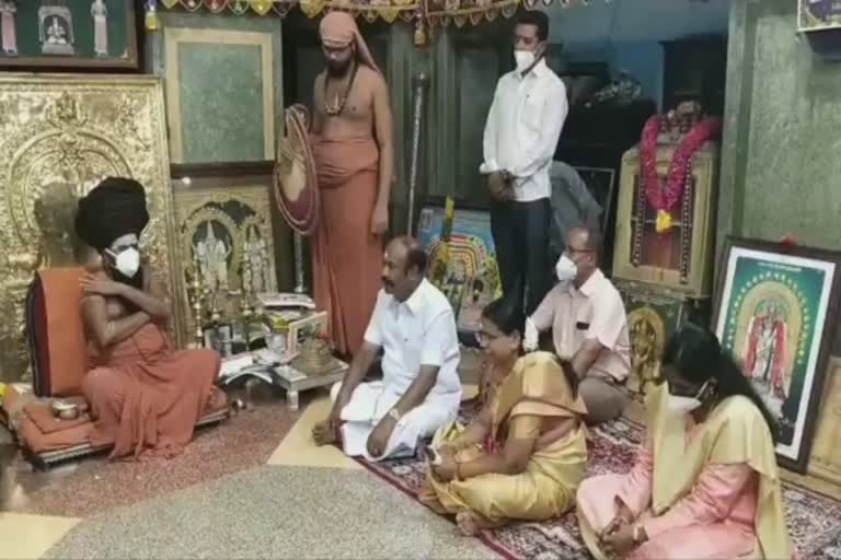 minister-periyakaruppan-get-bless-from-dharmapuram-adheenam