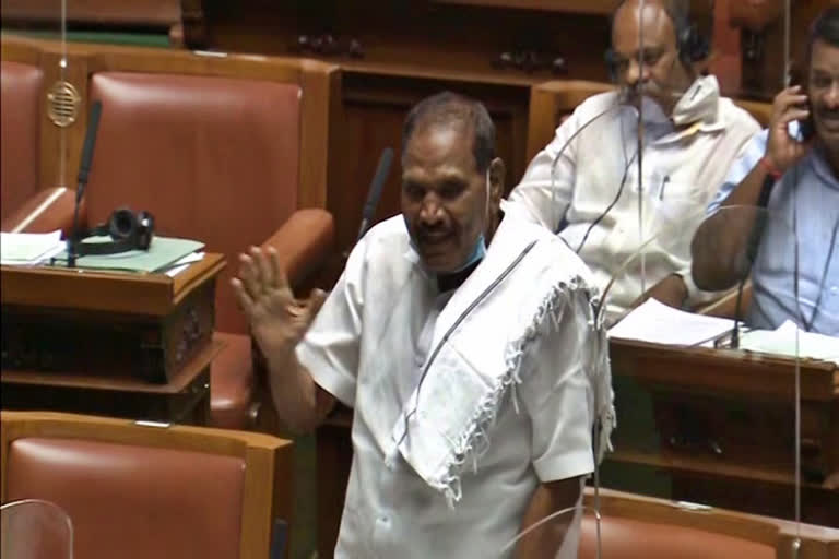 jds-mla-shivalinge-gowda-in-assembly-session