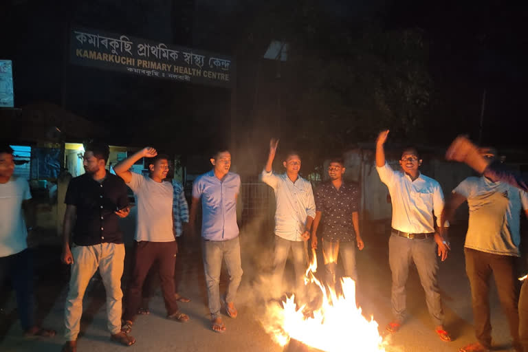 AJYCP Burns effigy of CM Himanta Biswa Sarma at Nalbari