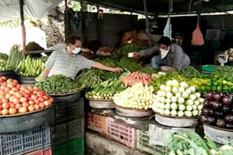 भाज्यांचे भाव झाले दुप्पट ते तिप्पट