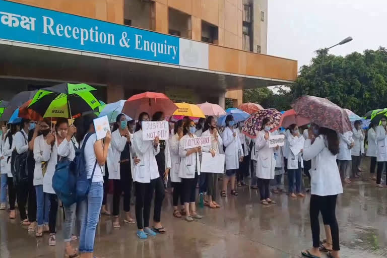 womens medical college students protest