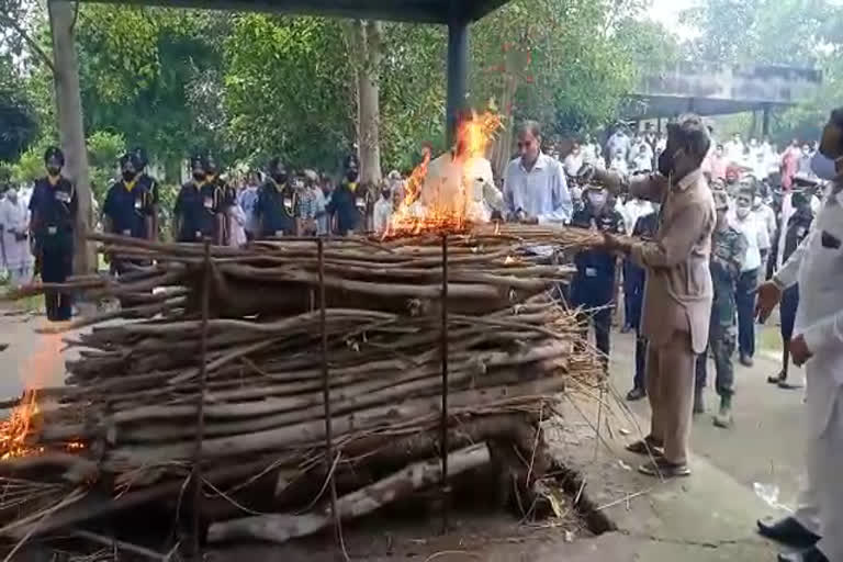 Martyr Major Anuj cremated in panchkula