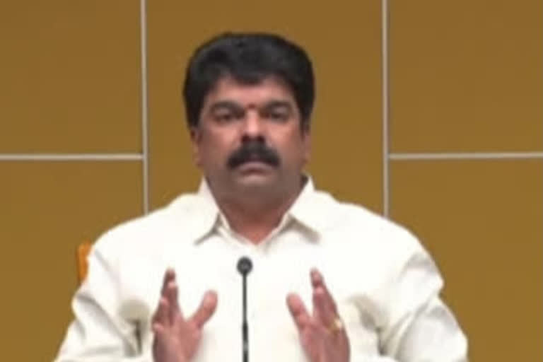 tdp leader bonda uma fires on ysrcp