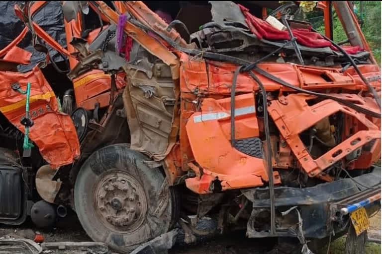 Truck and dumper collide in Bhilwara, road accident in rajasthan