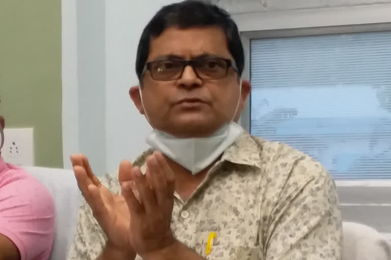 allegations-of-atrocities-on-doctors-of-jalpaiguri-hospital-against-north-bengal-osd-sushant-roy