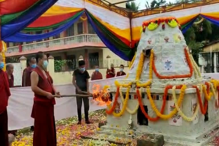 Monk cremated after 14 days