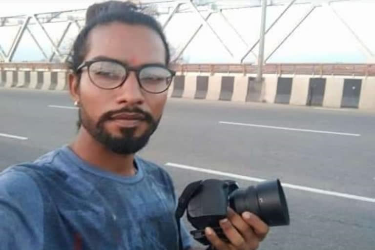 Two killed in police firing in Assam  Assam police firing  Gorukhuti police firing  Assam police arrest cameraman  അസമില്‍ അക്രമം  ഗുരുക്രാന്തി അക്രമം  ഗുരുക്രാന്തി ഭൂമി ഒഴിപ്പിക്കല്‍