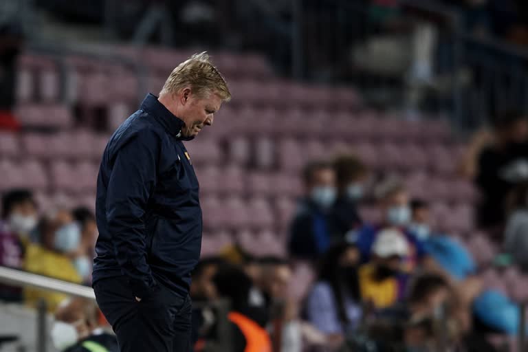 Ronald Koeman  റൊണാൾഡ് കോമാൻ  ബാഴ്‌സലോണ  റൊണാൾഡ് കോമാന് വിലക്ക്  Barcelona  മെസി  Messi