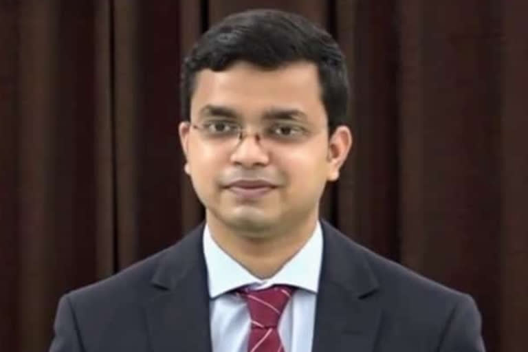 Pratik Juikar became the first IAS officer in Raigad district