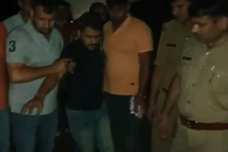 Police arrested two accused in Ghaziabad