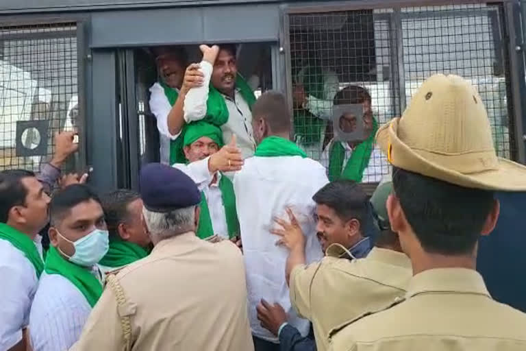 bharat-bandh-congress-leaders-detained-in-belagavi