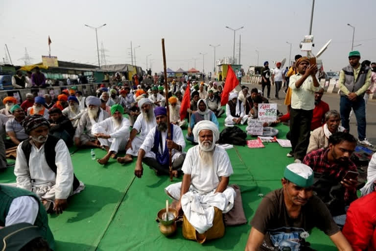 Bharat Bandh: Rahul Gandhi voices support for farmers  slams govt as 'exploitative'  Rahul Gandhi support  Bharat Bandh  ഭാരത് ബന്ദ്  രാഹുല്‍ ഗാന്ധി  കര്‍ഷക സംഘടനകള്‍  ഡല്‍ഹിയില്‍ കനത്ത സുരക്ഷ