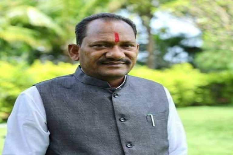 Minister prabhu chauhan