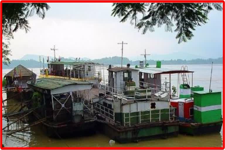 training-program-for-boat-driver-and-handymen-to-prevent-boat-accidents-underway-in-dhubri