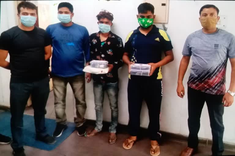 two cyber criminals arrested from delhi