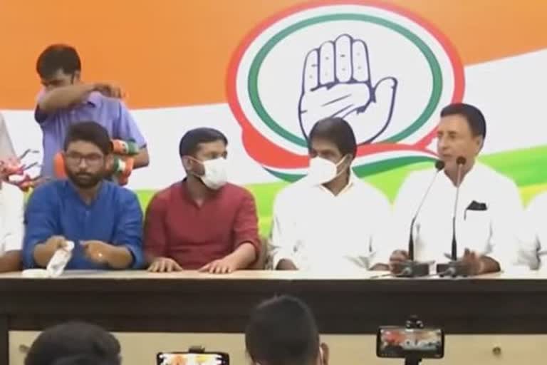 Kanhaiya and Mevani join Congress