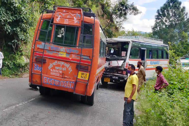 buses collision