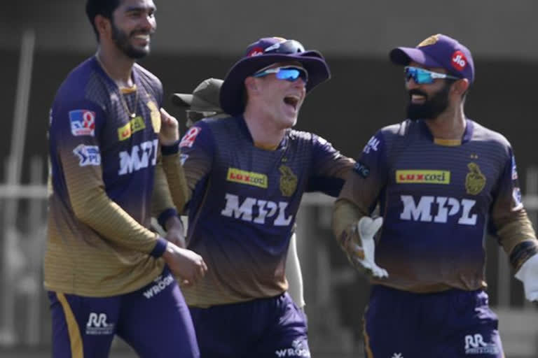 KKR beat DC