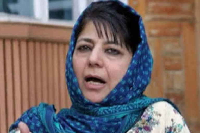 pdp leader mehbooba mufti is alleging of being house arrest again