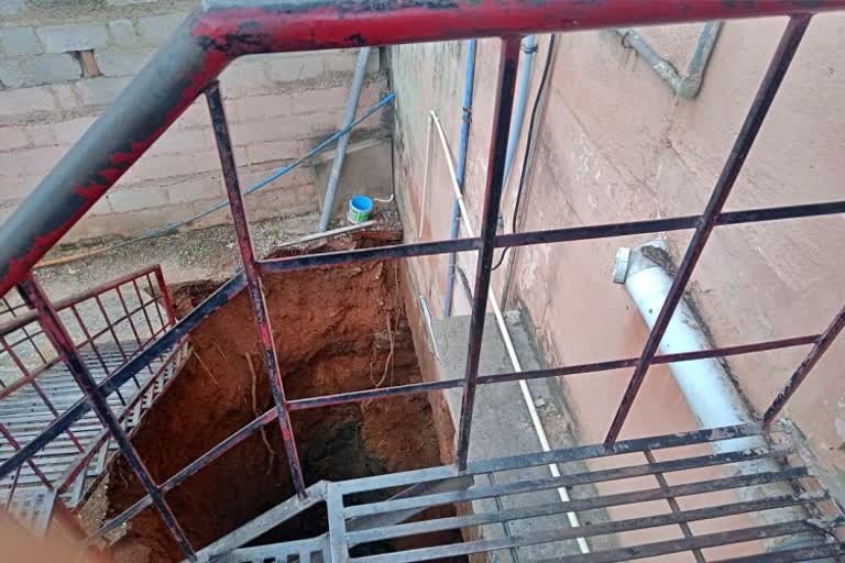 30 feet of soil collapsed in metro work at Bangalore