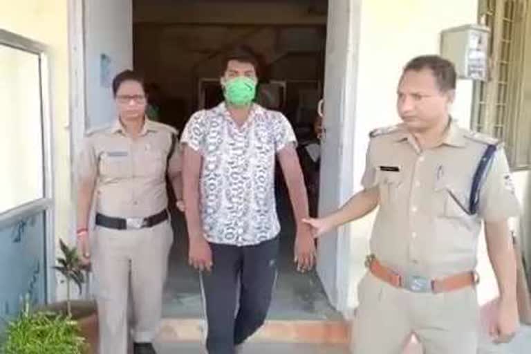 Khatima Charas Smuggler Arrested