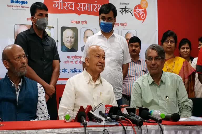 Jignesh Mewani Congress entry Sushilkumar Shinde reaction