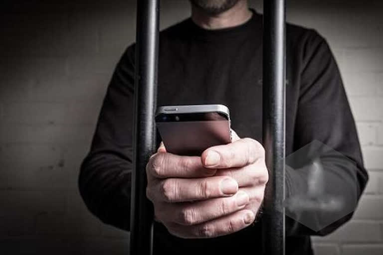 जेल में चलेगा मोबाइल का खेल