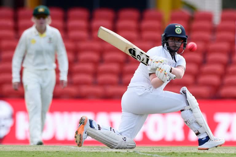Women's day/night Test: India declare first innings at 377/8