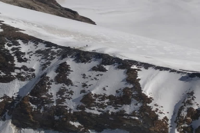 4 bodies retrieved after avalanche hits Indian Navy climbing group