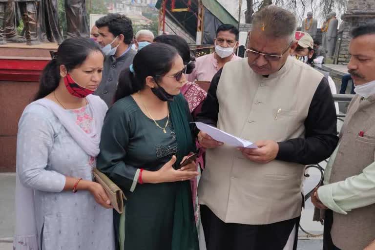 bped-mped-trained-unemployed-submitted-memorandum-to-cabinet-minister-ganesh-joshi