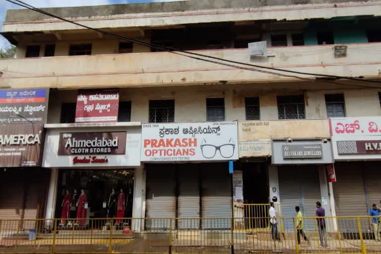 notice-to-clearing-shops-in-dilapidated-building-in-hubballi