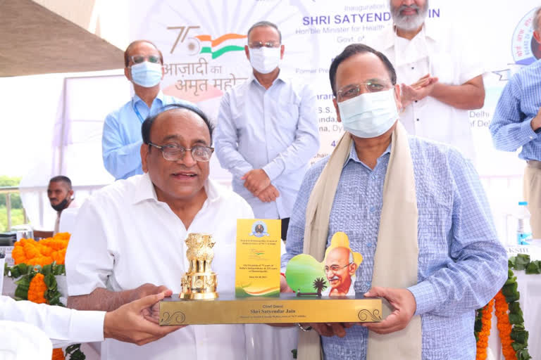 delhi health minister felicitated the homeopathy doctors