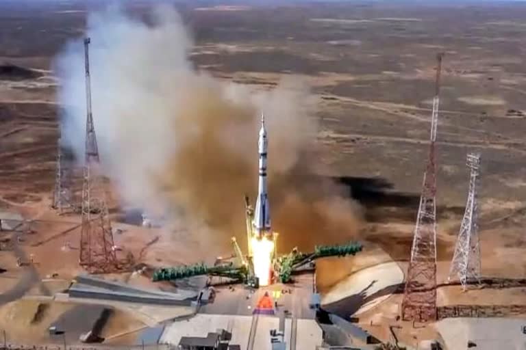 Russian film crew blast offs to make first film in space  ബഹിരാകാശം  റഷ്യൻ ചലച്ചിത്രസംഘം  ബഹിരാകാശത്തെ സിനിമ ചിത്രീകരണം  യൂലിയ പെരേസിൽഡ്  ക്ലിം ഷിപ്പെങ്കോ  Klim Shipenko  Yulia Peresild  film in space