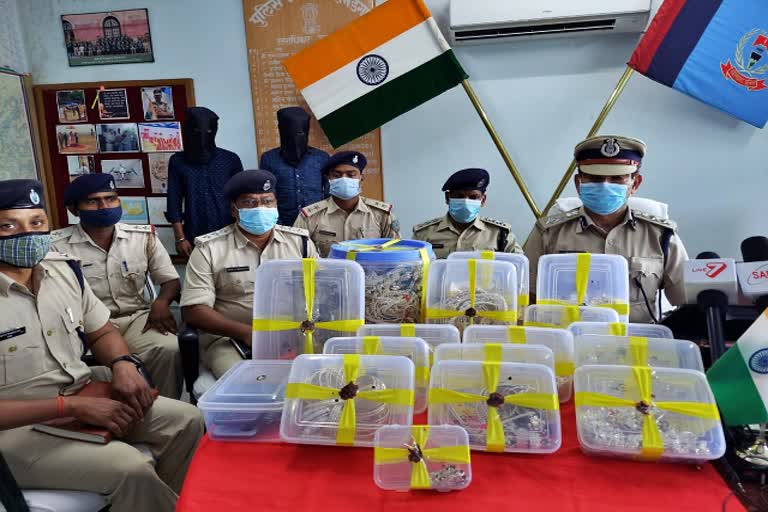 Two smugglers arrested with silver