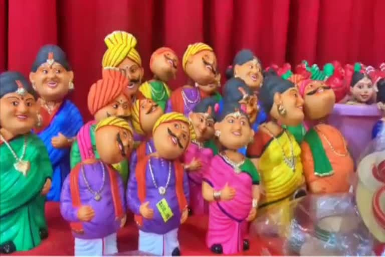 Sale of Dasara toys in bengalure