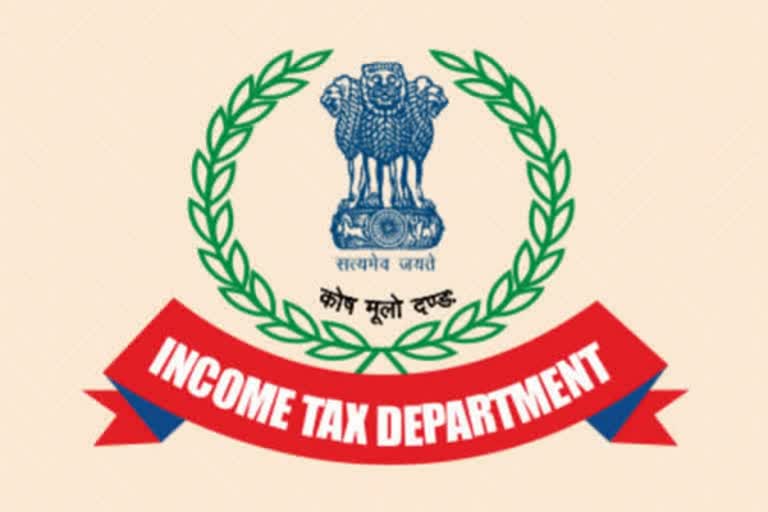 income tax raid in maharashtra
