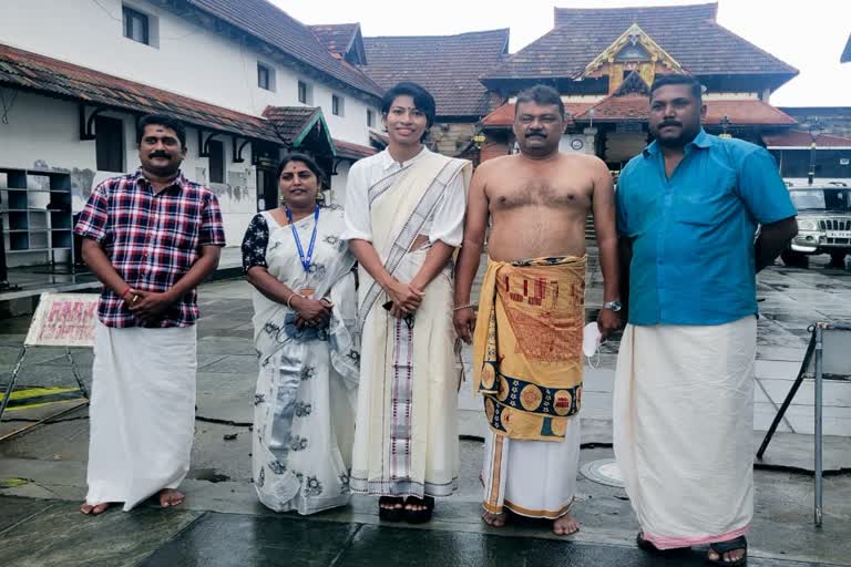 lovlina-visits-padmanabha-swamy-temple