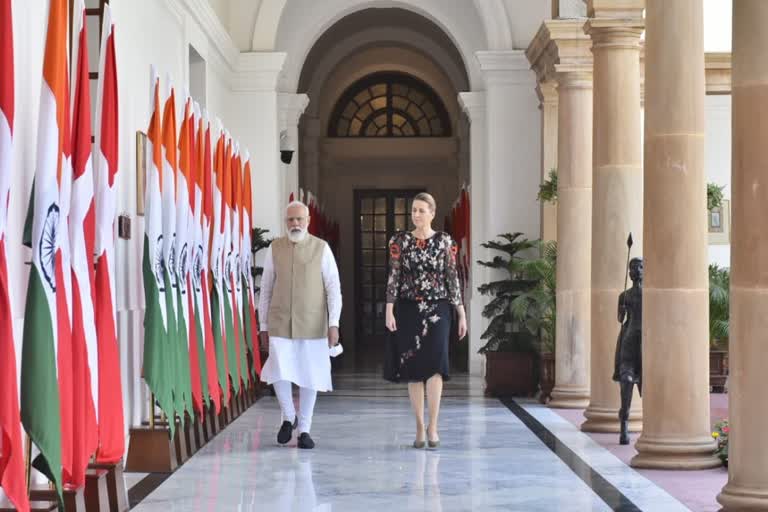 Mette Frederiksen arrives in India  Prime Minister Narendra Modi  Denmark Prime Minister Mette Frederiksen  Mette Frederiksen at Rashtrapati Bhavan  Meenakshi Lekhi  മെറ്റ് ഫ്രെഡറിക്‌സണ്‍  മെറ്റ് ഫ്രെഡറിക്‌സണ്‍ വാര്‍ത്ത  ഡെന്മാര്‍ക്ക് പ്രധാനമന്ത്രി വാര്‍ത്ത  ഡെന്മാര്‍ക്ക് പ്രധാനമന്ത്രി  ഡെന്മാര്‍ക്ക് പ്രധാനമന്ത്രി ഇന്ത്യ സന്ദര്‍ശനം വാര്‍ത്ത  ഡെന്മാര്‍ക്ക് പ്രധാനമന്ത്രി ഇന്ത്യ സന്ദര്‍ശനം  മെറ്റ് ഫ്രെഡറിക്‌സണ്‍ ഇന്ത്യ വാര്‍ത്ത  മെറ്റ് ഫ്രെഡറിക്‌സണ്‍ ഇന്ത്യ  മെറ്റ് ഫ്രെഡറിക്‌സണ്‍ ഇന്ത്യ സന്ദര്‍ശനം  മെറ്റ് ഫ്രെഡറിക്‌സണ്‍ ഇന്ത്യ സന്ദര്‍ശനം വാര്‍ത്ത  മെറ്റ് ഫ്രെഡറിക്‌സണ്‍ മോദി വാര്‍ത്ത  മെറ്റ് ഫ്രെഡറിക്‌സണ്‍ മോദി  മെറ്റ് ഫ്രെഡറിക്‌സണ്‍ ത്രിദിന സന്ദര്‍ശനം വാര്‍ത്ത  മെറ്റ് ഫ്രെഡറിക്‌സണ്‍ ത്രിദിന സന്ദര്‍ശനം  മെറ്റ് ഫ്രെഡറിക്‌സണ്‍ നരേന്ദ്ര മോദി വാര്‍ത്ത  മെറ്റ് ഫ്രെഡറിക്‌സണ്‍ നരേന്ദ്ര മോദി  മെറ്റ് ഫ്രെഡറിക്‌സണ്‍ മീനാക്ഷി ലേഖി വാര്‍ത്ത  മെറ്റ് ഫ്രെഡറിക്‌സണ്‍ മീനാക്ഷി ലേഖി  മെറ്റ് ഫ്രെഡറിക്‌സണ്‍ ഉഭയ കക്ഷി ചര്‍ച്ച വാര്‍ത്ത  മെറ്റ് ഫ്രെഡറിക്‌സണ്‍ ഇന്ത്യ സന്ദര്‍ശനം വാര്‍ത്ത  മെറ്റ് ഫ്രെഡറിക്‌സണ്‍ ഇന്ത്യ സന്ദര്‍ശനം  മോദി മെറ്റ് ഫ്രെഡറിക്‌സണ്‍ വാര്‍ത്ത  മോദി മെറ്റ് ഫ്രെഡറിക്‌സണ്‍  നരേന്ദ്ര മോദി മെറ്റ് ഫ്രെഡറിക്‌സണ്‍ വാര്‍ത്ത  നരേന്ദ്ര മോദി മെറ്റ് ഫ്രെഡറിക്‌സണ്‍  മോദി ഡെന്മാര്‍ക്ക് പ്രധാനമന്ത്രി വാര്‍ത്ത  ഡെന്മാര്‍ക്ക് പ്രധാനമന്ത്രി രാഷ്‌ട്രപതി ഭവന്‍ വാര്‍ത്ത  ഡെന്മാര്‍ക്ക് പ്രധാനമന്ത്രി രാഷ്‌ട്രപതി ഭവന്‍  Denmark Prime Minister  Mette Frederiksen  Mette Frederiksen modi  Mette Frederiksen modi news  Mette Frederiksen narendra modi  narendra modi mette frederiksen news