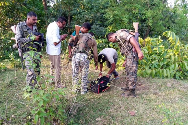 man commits suicide in front of police in Giridih