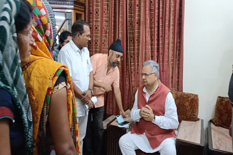 former-cm-raman-singh-on-kawardha-tour