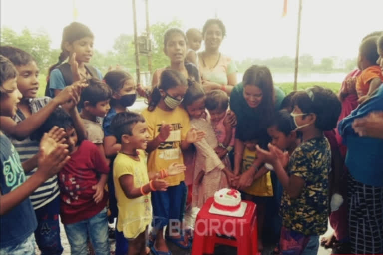 Law student provides free education to kids with 'One Rupee Campaign' in Chhattisgarh