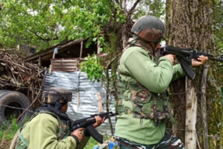 Anantnag and Bandipora  Jammu and Kashmir  Encounter  Between terrorists and security forces  தீவிரவாதிகள்  காஷ்மீர் தாக்குதல்  காஷ்மீரில் தீவிரவாதிகள் இருவர் கொலை