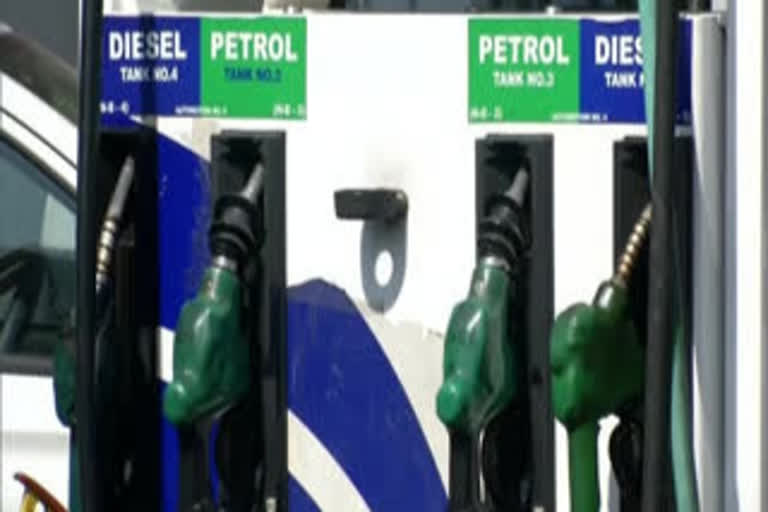 Kerala motorists cross borders to Tamil Nadu for cheaper fuel