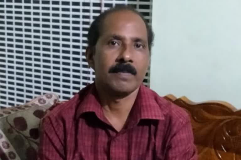 ജന്മഭൂമി ലേഖകന്‍ മരിച്ചു  ജന്മഭൂമി ലേഖകന്‍ മരിച്ചു വാര്‍ത്ത  ജന്മഭൂമി ലേഖകന്‍ മരണം വാര്‍ത്ത  ജന്മഭൂമി ലേഖകന്‍ മരണം  ജന്മഭൂമി ലേഖകന്‍ വാഹനാപകടം വാര്‍ത്ത  ജന്മഭൂമി ലേഖകന്‍ വാഹനാപകടം  ബൈക്ക് അപകടം ജന്മഭൂമി ലേഖകന്‍ മരണം വാര്‍ത്ത  ബൈക്ക് അപകടം ജന്മഭൂമി ലേഖകന്‍ മരണം  അടൂർ പ്രസ് ക്ലബ്‌ സെക്രട്ടറി മരണം വാര്‍ത്ത  അടൂർ പ്രസ് ക്ലബ്‌ സെക്രട്ടറി മരണം  മരം കടപുഴകി വീണു മരണം വാര്‍ത്ത  മരം കടപുഴകി വീണു ലേഖകന്‍ മരണം വാര്‍ത്ത  മരം കടപുഴകി വീണു ലേഖകന്‍ മരണം  മാധ്യമപ്രവര്‍ത്തകന്‍ മരണം വാര്‍ത്ത  മാധ്യമപ്രവര്‍ത്തകന്‍ മരണം  മാധ്യമപ്രവര്‍ത്തകന്‍ വാഹനാപകടം വാര്‍ത്ത  മാധ്യമപ്രവര്‍ത്തകന്‍ വാഹനാപകടം മരണം വാര്‍ത്ത  രാധാകൃഷ്‌ണ കുറുപ്പ് മരണം വാര്‍ത്ത  ജന്മഭൂമി ലേഖകന്‍ രാധാകൃഷ്‌ണ കുറുപ്പ് വാര്‍ത്ത  ജന്മഭൂമി ലേഖകന്‍ രാധാകൃഷ്‌ണ കുറുപ്പ് മരണം വാര്‍ത്ത