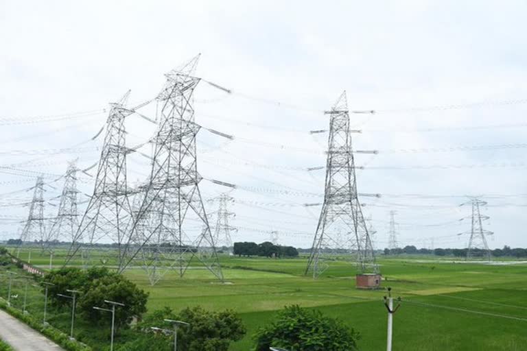 power-ministry-asks-ntpc-dvc-to-supply-as-much-electricity-as-possible-to-delhi  ഡൽഹി  വൈദ്യുതി ക്ഷാമം  ഊർജ മന്ത്രാലയം  വൈദ്യുതി  ഡൽഹി വൈദ്യുതി ക്ഷാമം  power ministry  electricity