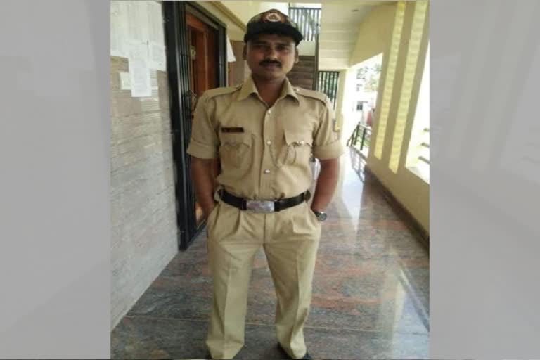 Constable commits suicide by writing a death note in mysore district