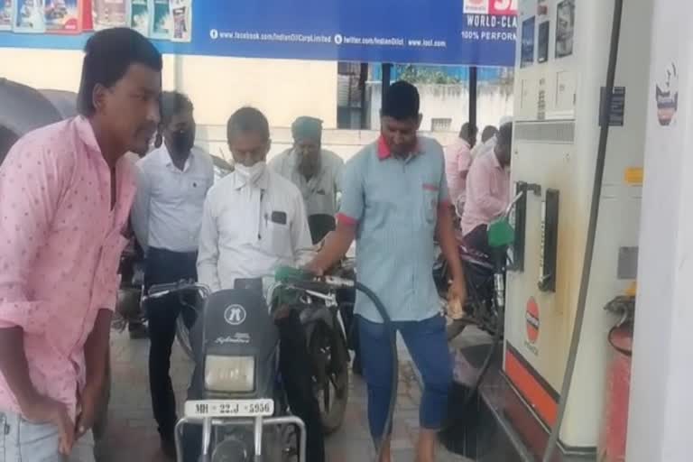 Diesel prices in parbhani crossed hundred
