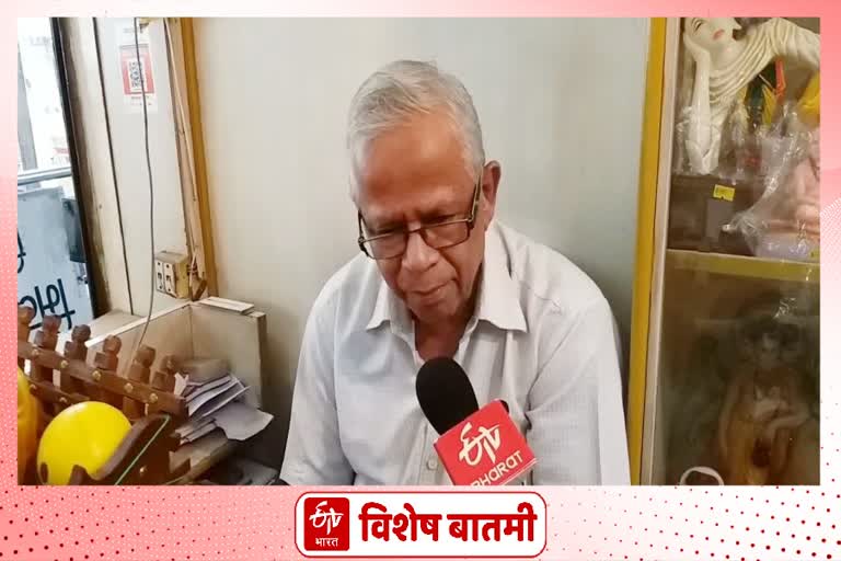 Senior volunteer Deepak Ghanekar view