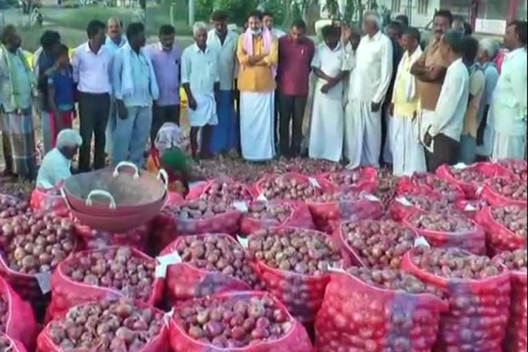 onion farmers in distress as price falls